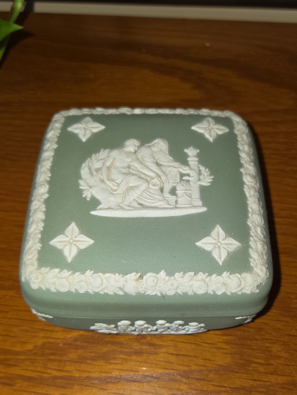 Vtg Wedgwood Green and White Jasperware Square Trinket Box - 4" Square